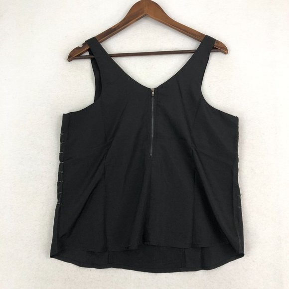 Line & Dot Women's Size Medium Black Chain Detail Sleeveless Crepe Blouse - Picture 11 of 12